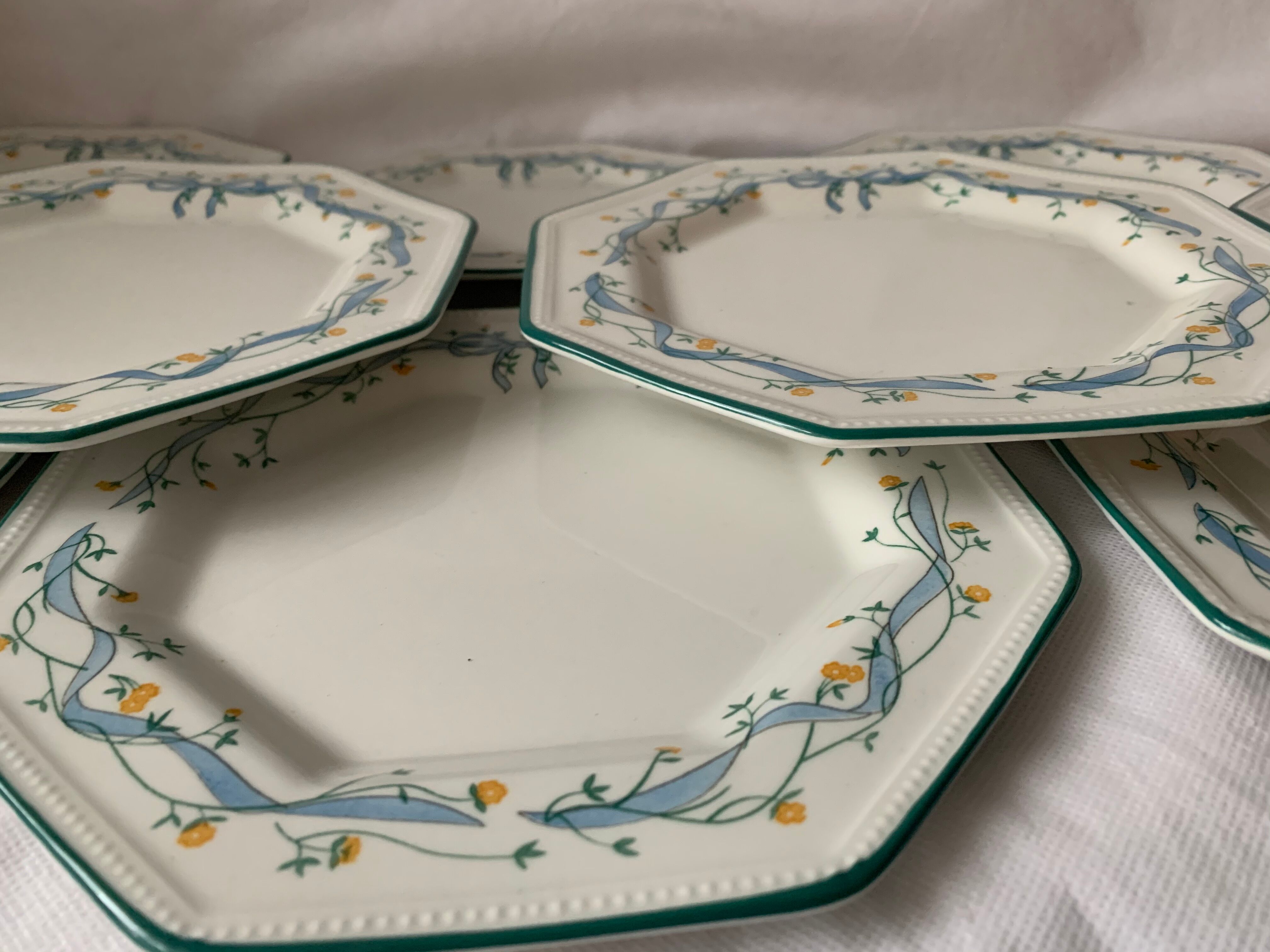 12 octagonal dessert plates in blue and yellow green English porcelain Johnson Brothers
