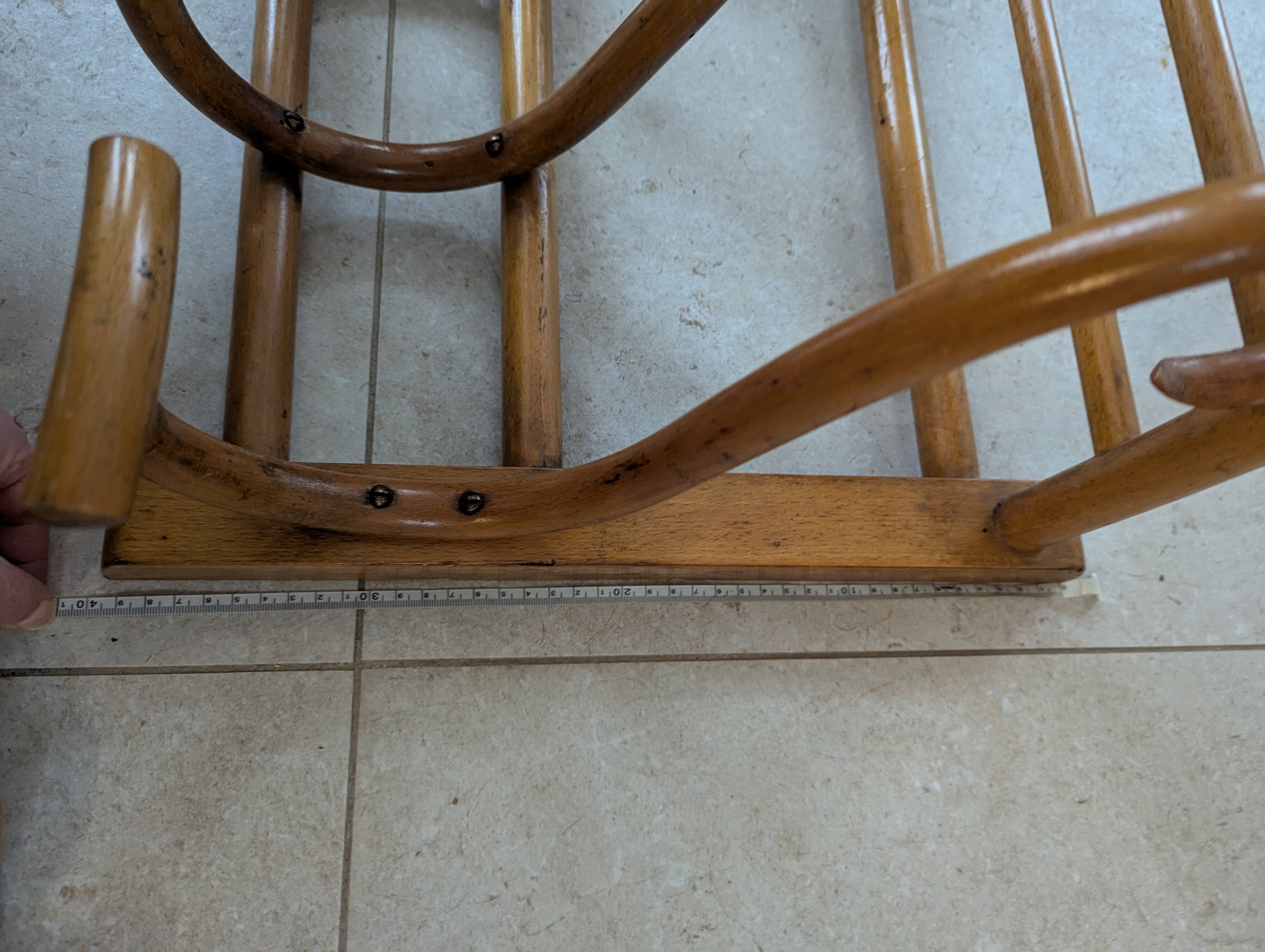 Fischel curved wood wall coat rack