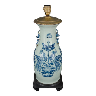 Pied de lampe en porcelaine de Chine Bleu et blanc XIXe