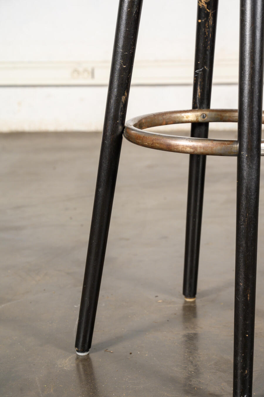 Tabouret de bar en bois et métal