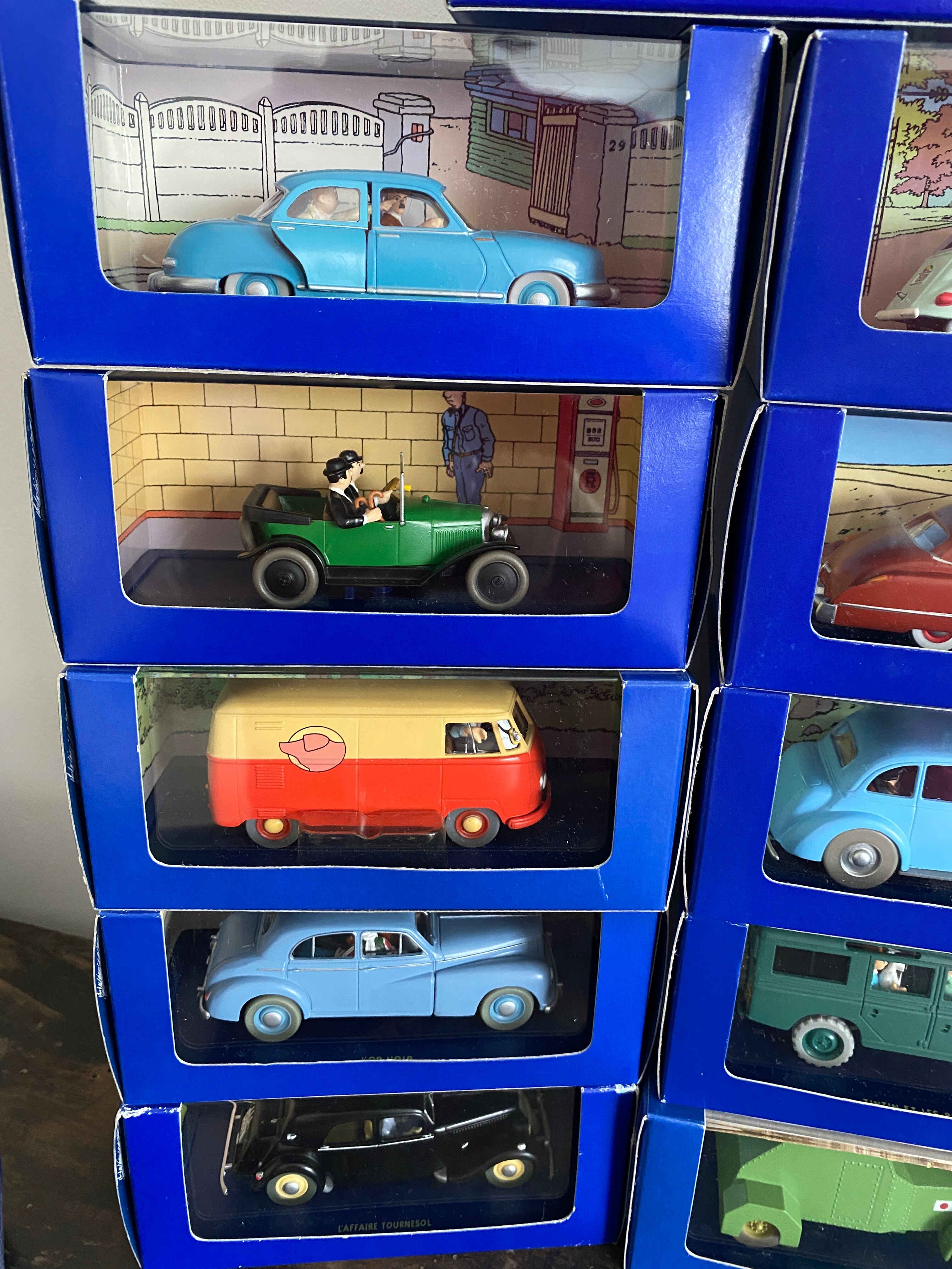 Classic cars "en voiture tintin" atlas edition