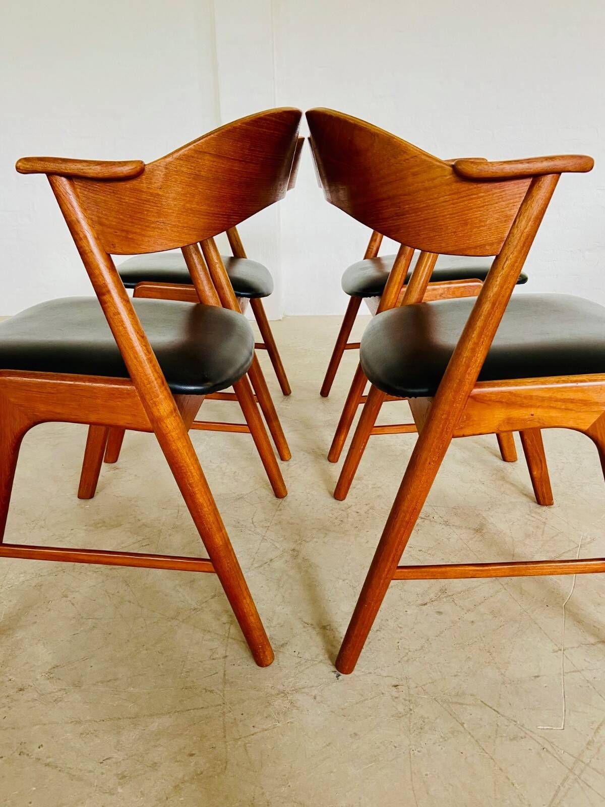 Danish vintage Kai Kristiansen model 32 chairs for Schou Andersens Møbelabrik