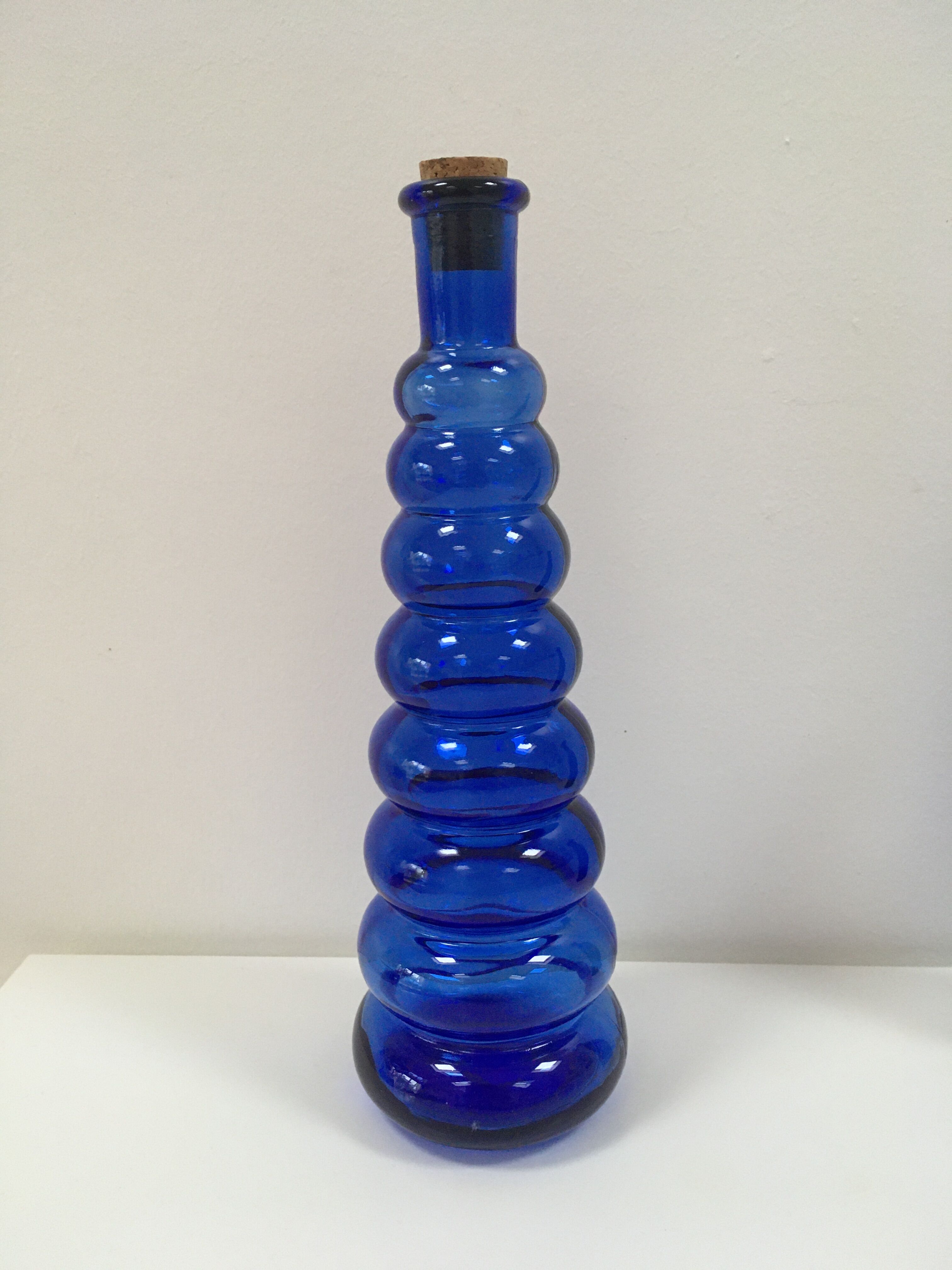 Lot de 2 vases soliflores en verre bleu torsadé