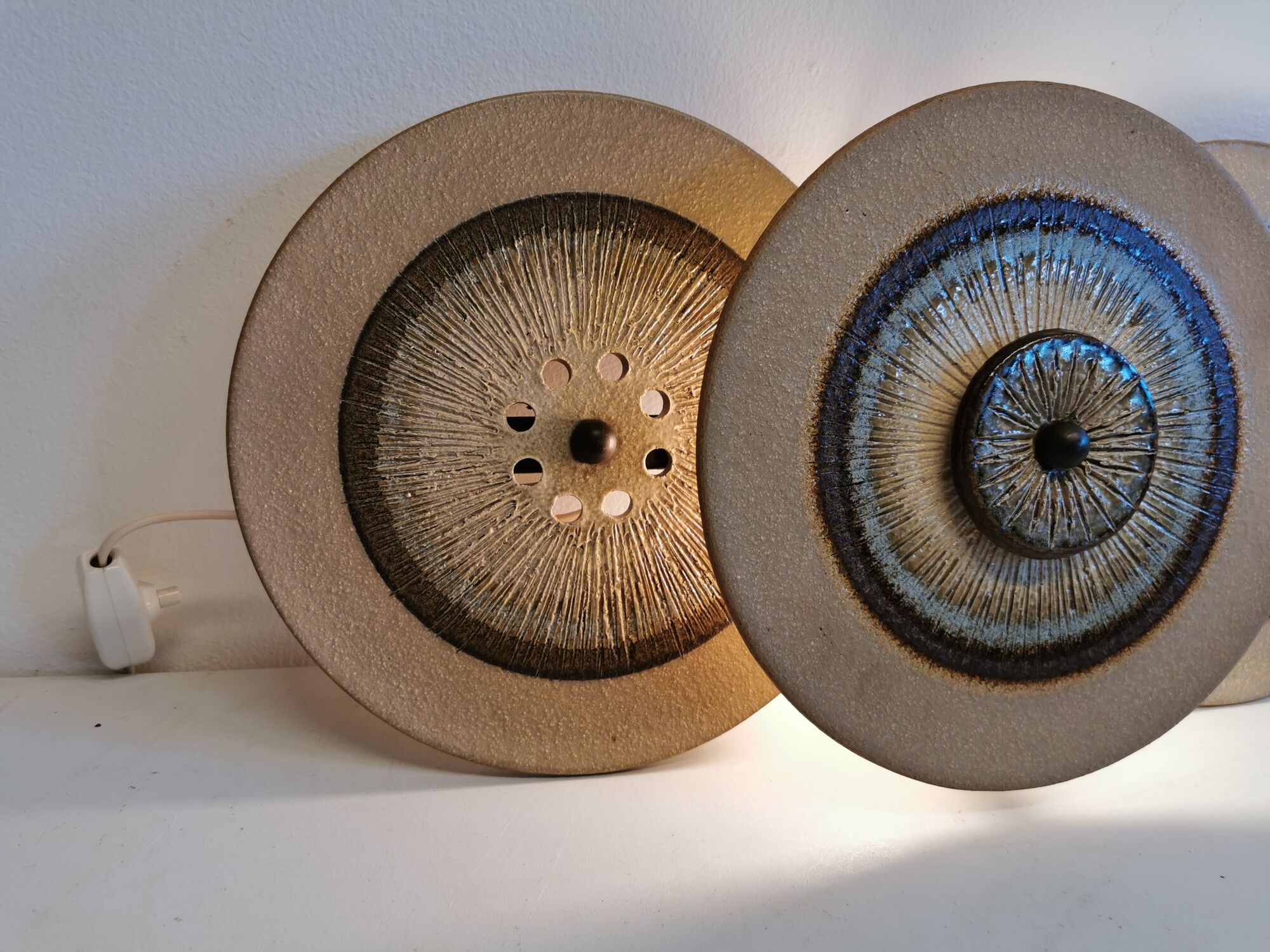 Applique murale en céramique/grès, réalisée par Noomi Backhausen pour le danois Søholm