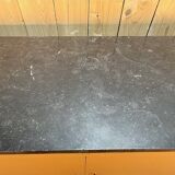 Buffet à plinthes Louis Philippe en bois peint et marbre noir