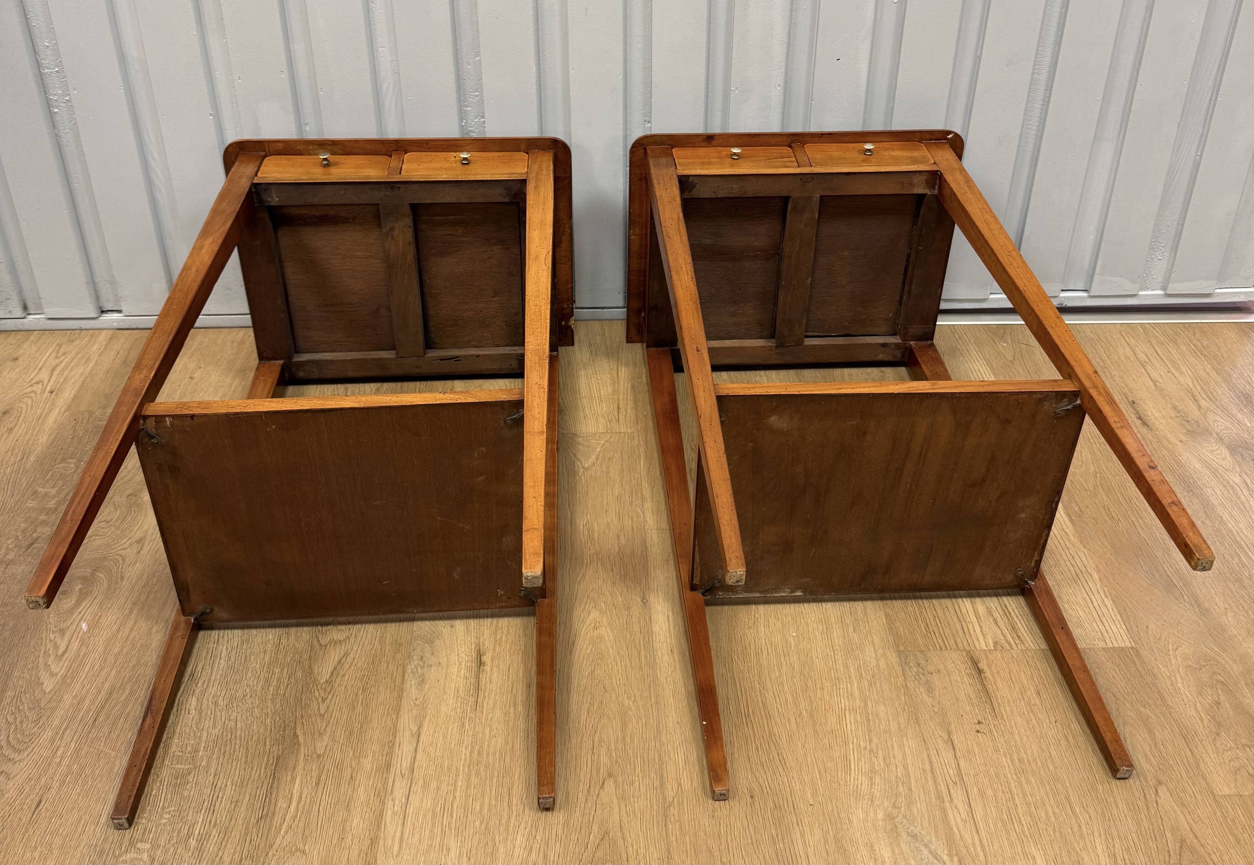 Pair of small side tables in cherry wood.