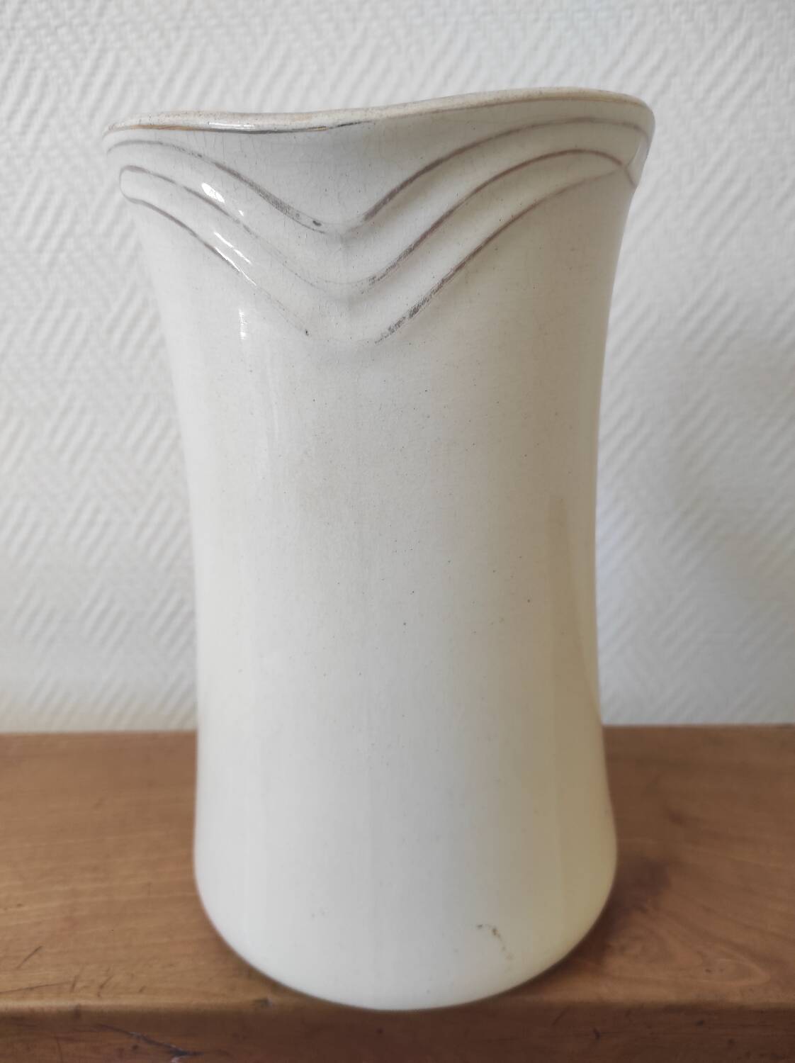 Old earthenware jug Moulin des Loups/Hamage north