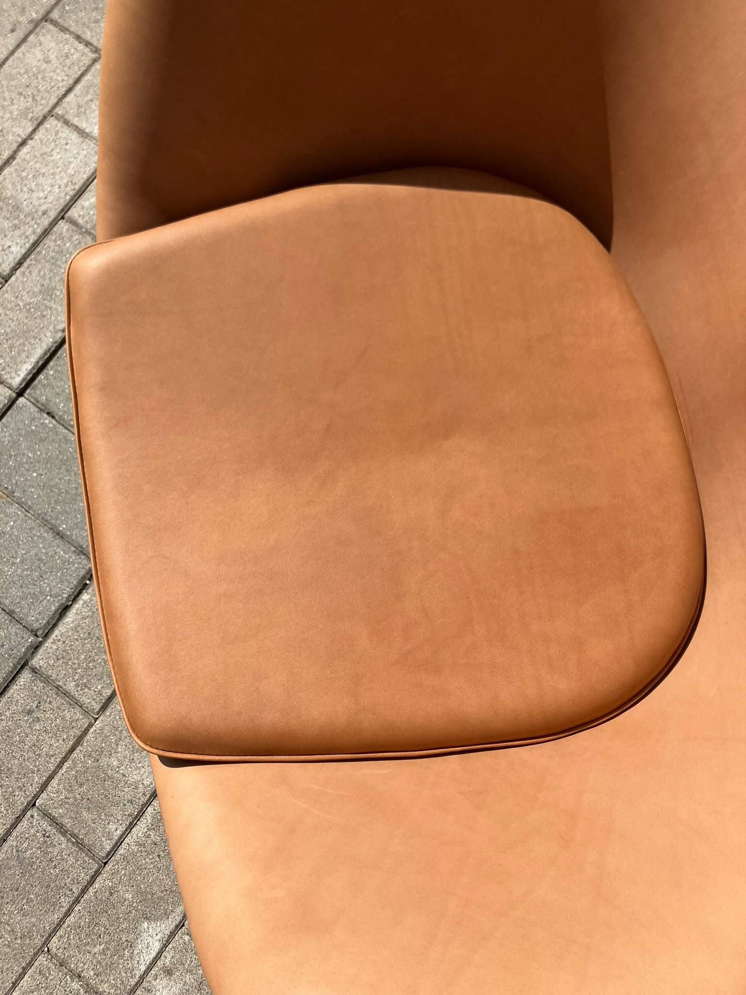 Fritz Hansen Egg Chair 07-'63 Cognac Camel vintage leather NEW CONDITION!!