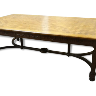 Grande Table Style Louis XVI flag