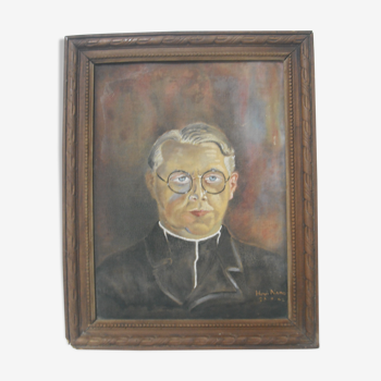 Portrait  signé, Prêtre 48/38