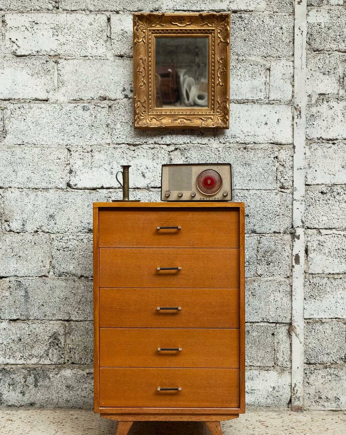 Commode, semainier, chiffonnier vintage de style scandinave