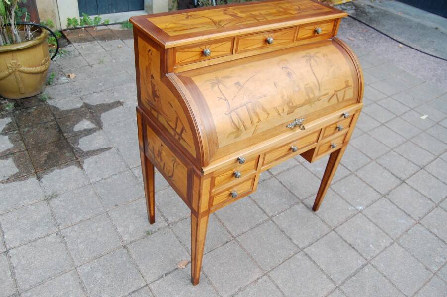 cylinder desk in Louis XVI style