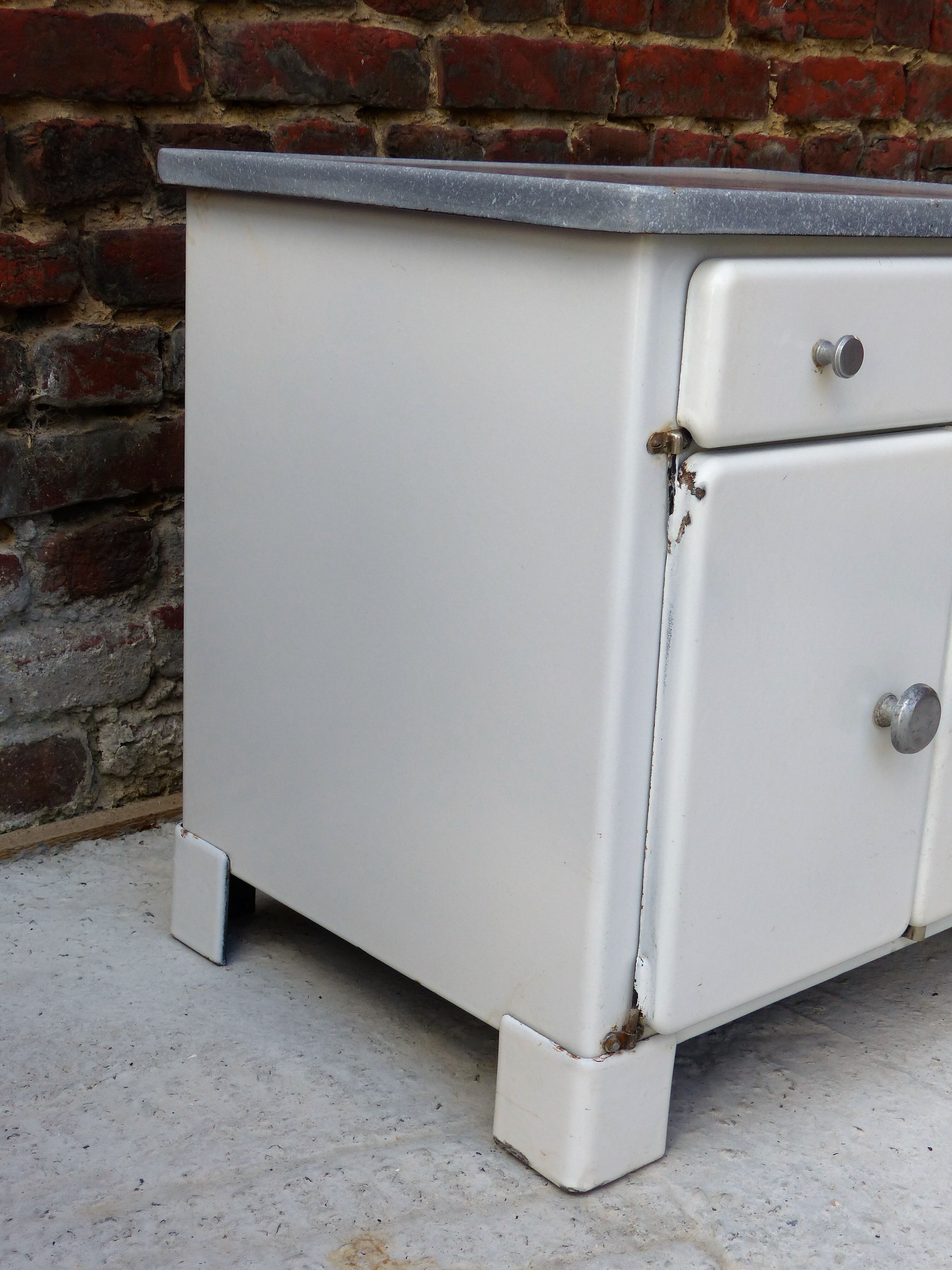 Becuwe Paris enamelled sheet furniture