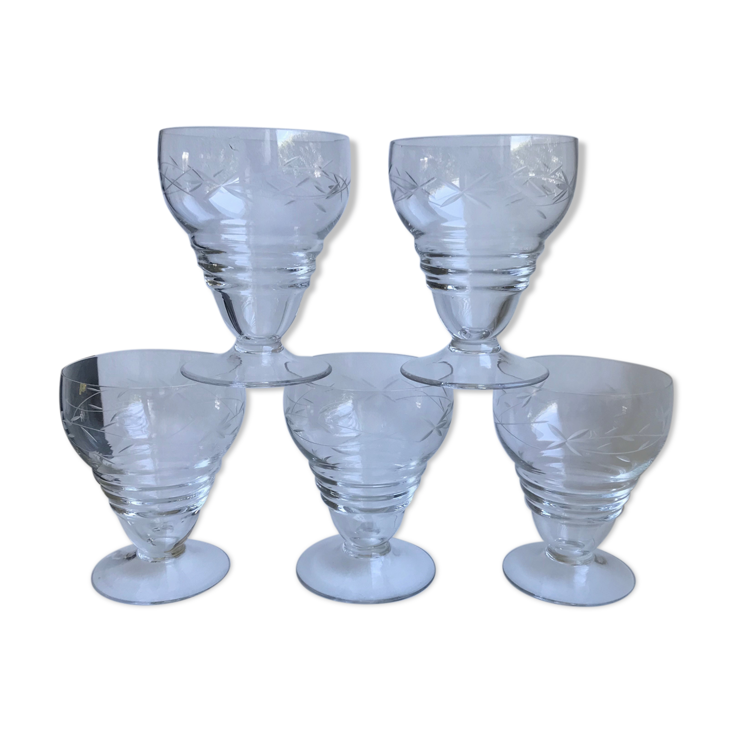 Set of 5 crystal wine glasses engraved 60s