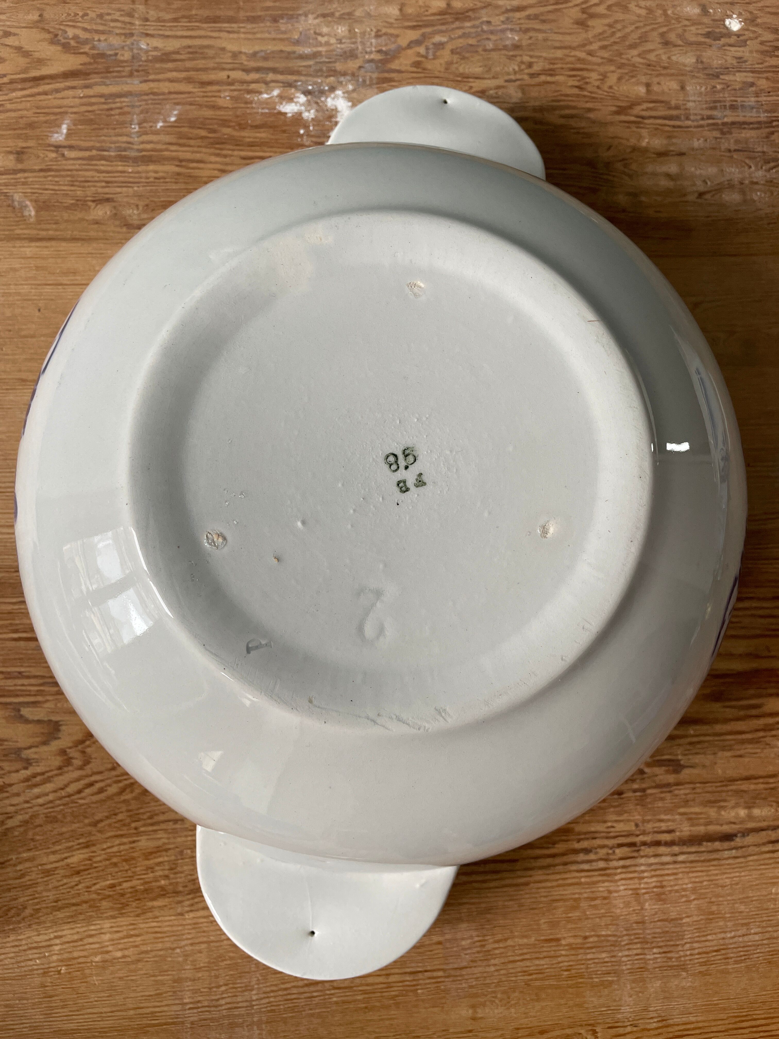 Gravy boat and tureen in half porcelain from Badonviller