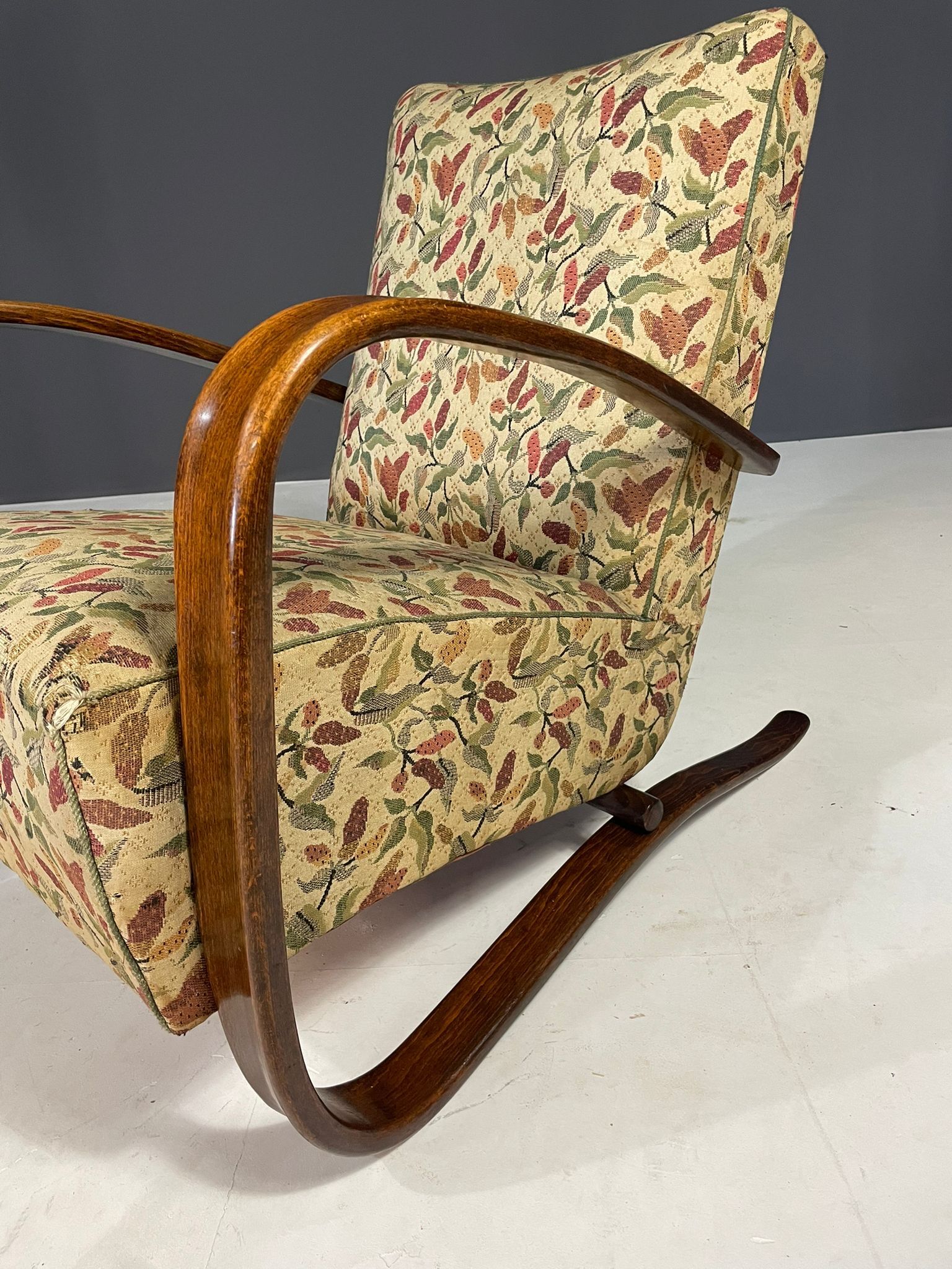 Paire de chaises longues H269 de Jindřich Halabala, années 1930
