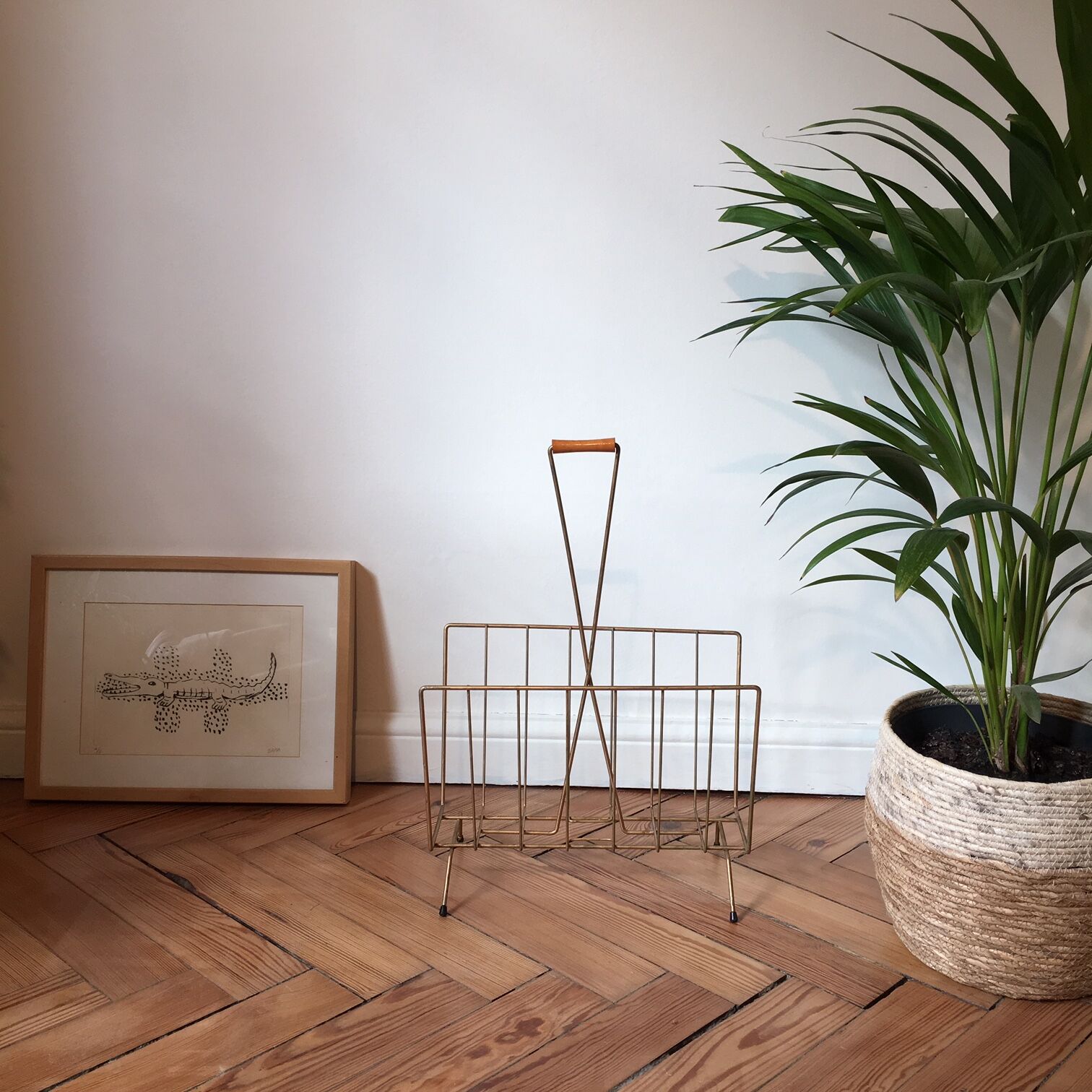 Vintage gold metal magazine rack and wooden handle