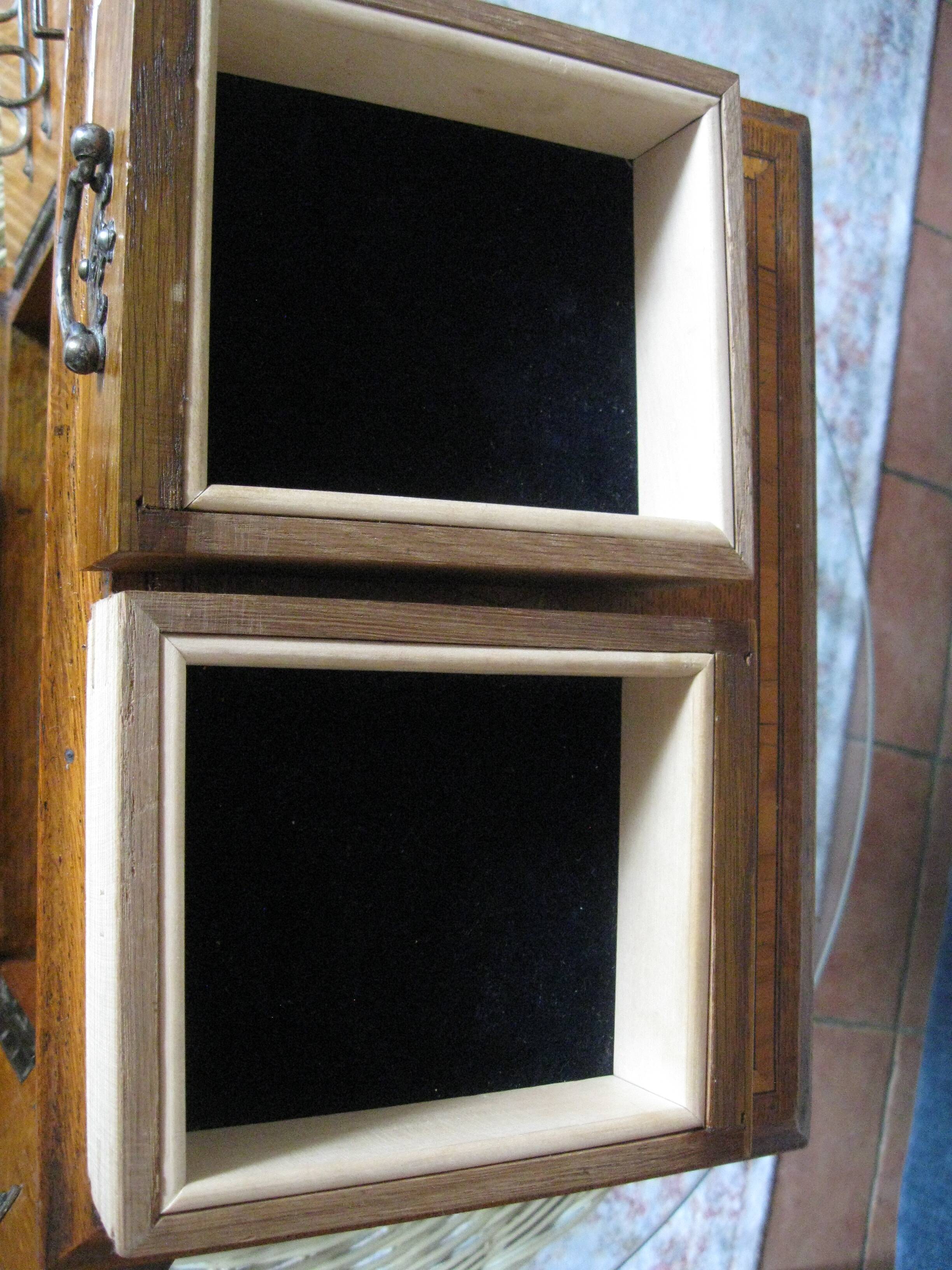 Edwardian Smoking Cabinet in Oak and Marquetry