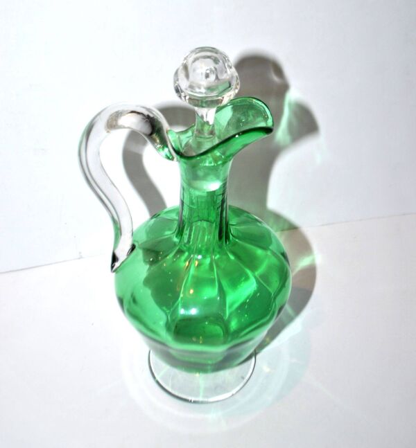 Carafe canette en cristal à côtes vénitiennes couleur vert – pichet à vin ancien