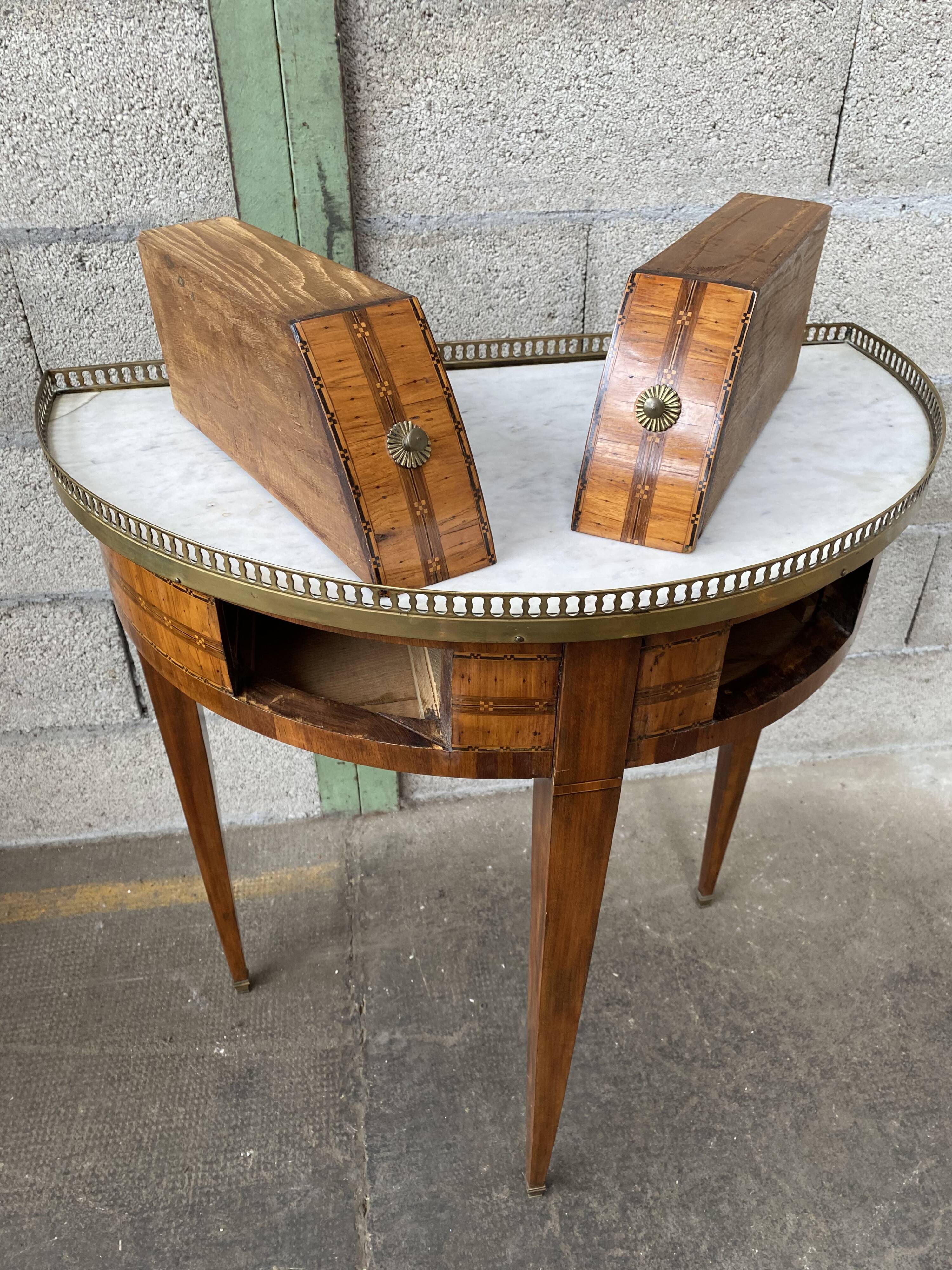Half moon table