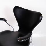 Seven Chair With Arms Model 3207 Made In Black Leather By Arne Jacobsen For Fritz Hansen