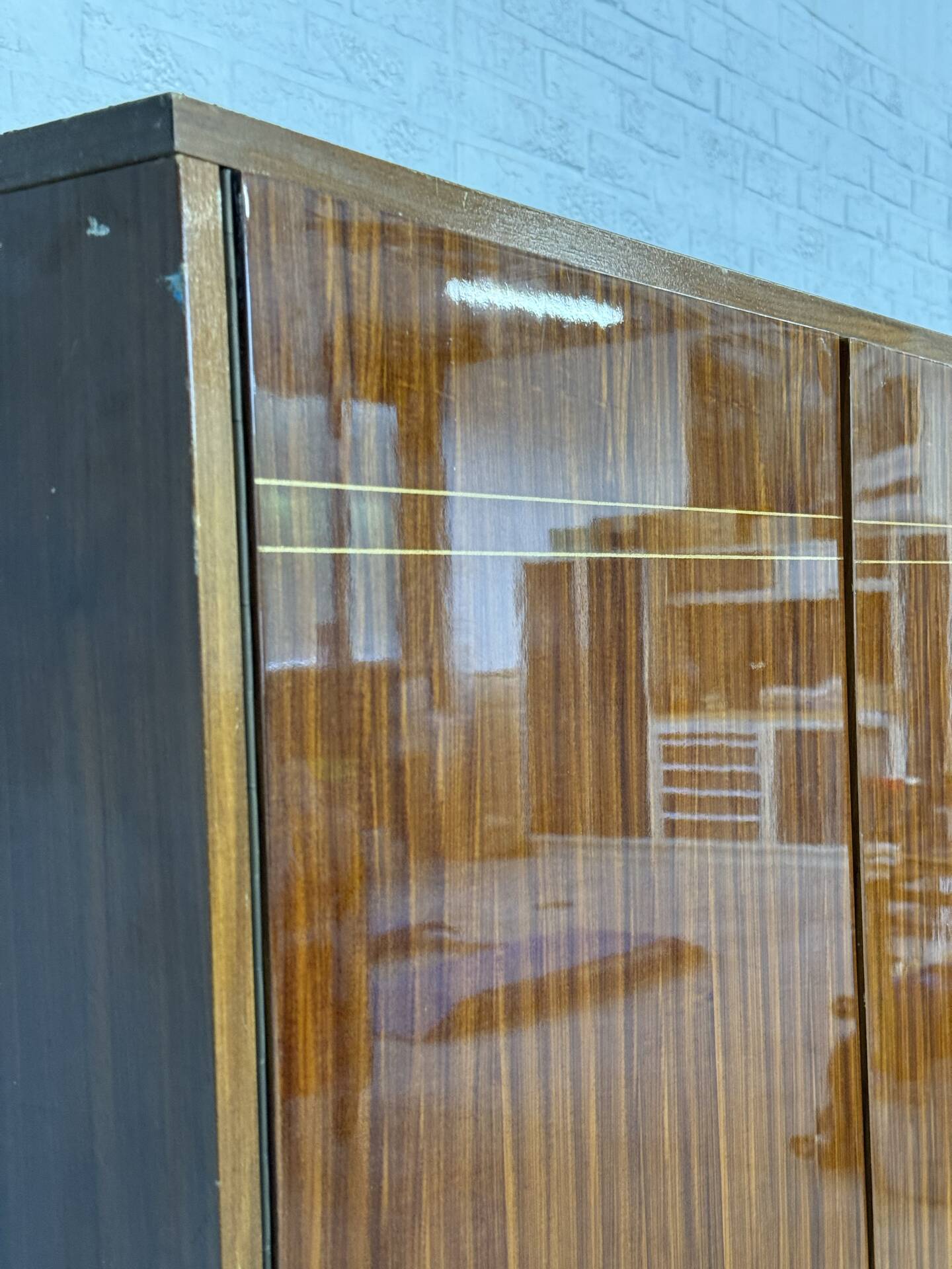 Vintage RVD Belgian Mid-Century Wardrobe — Lacquered Rosewood Veneer &