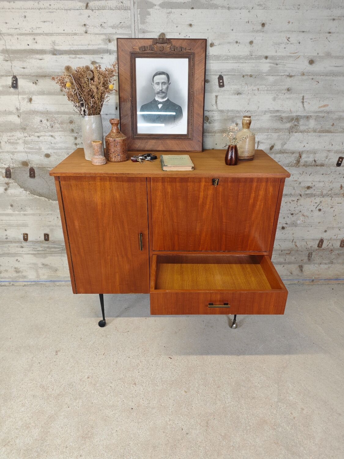 Vintage buffet/bar on wheels