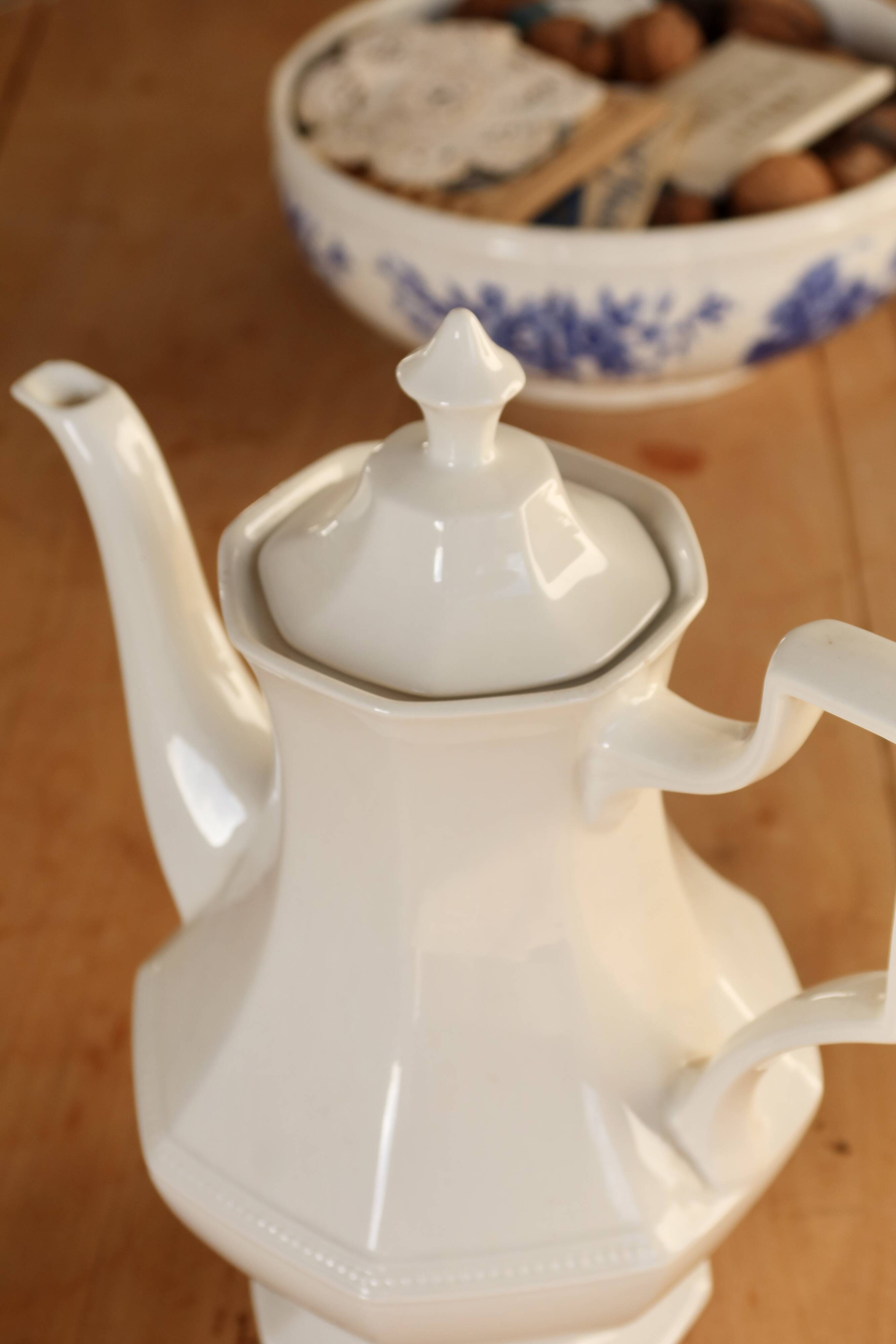 Large vintage jug Johnson Brothers Pearl pattern white porcelain