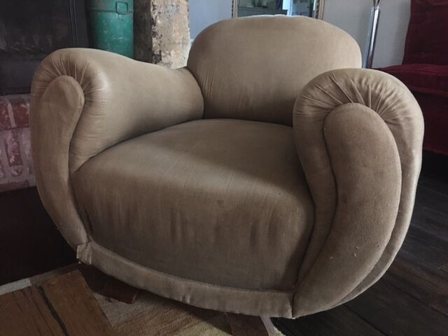 Pair of club armchairs made of flemish fabric