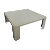 Amanta side table by Mario Bellini for C&B