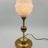 Lampe en laiton art déco et globe clichy rose