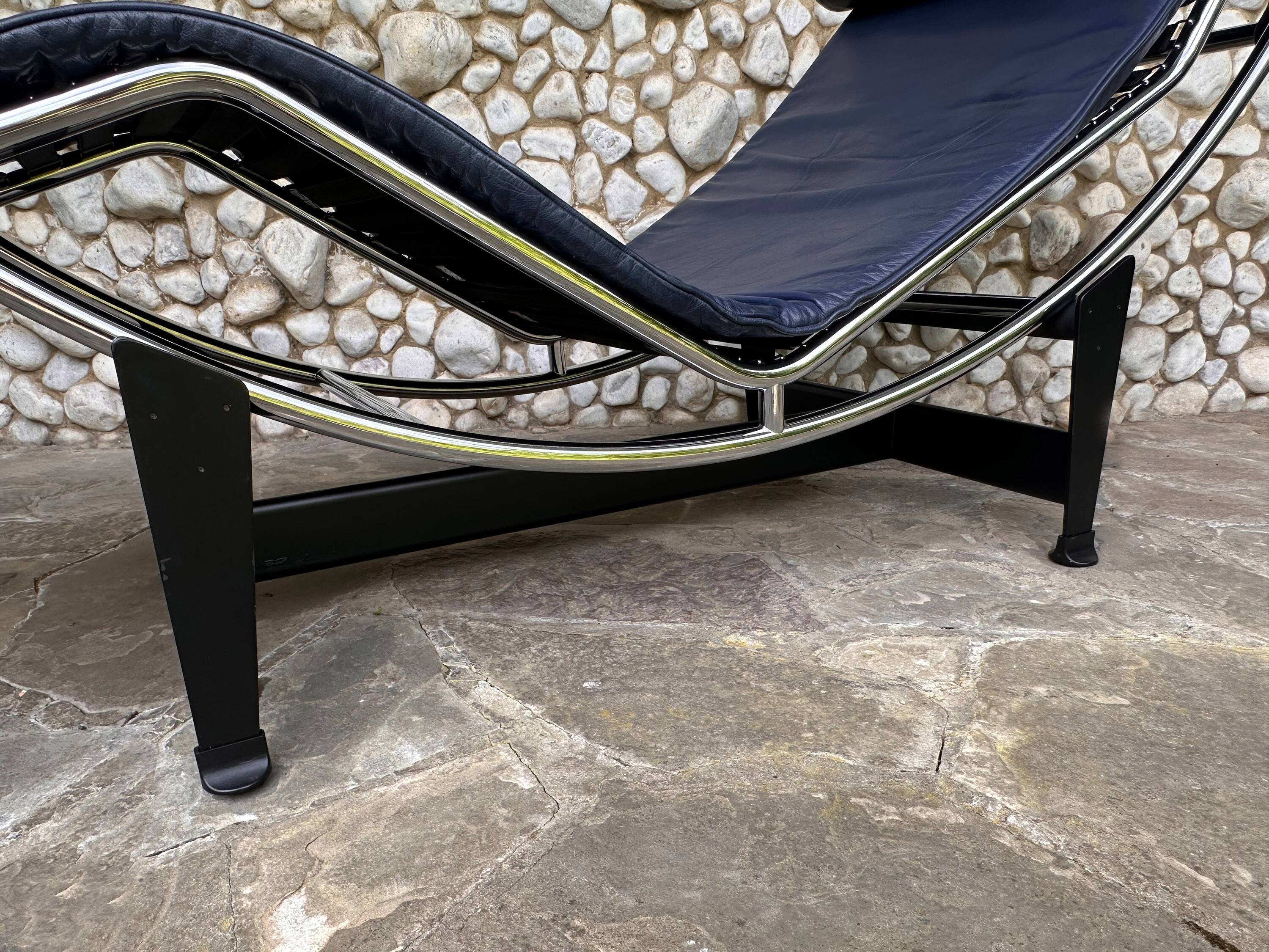 Cassina LC4 chaise longue by Le Corbusier, Pierre Jeanneret & Charlotte Perriand in blue leather.