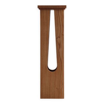 Pedestal column