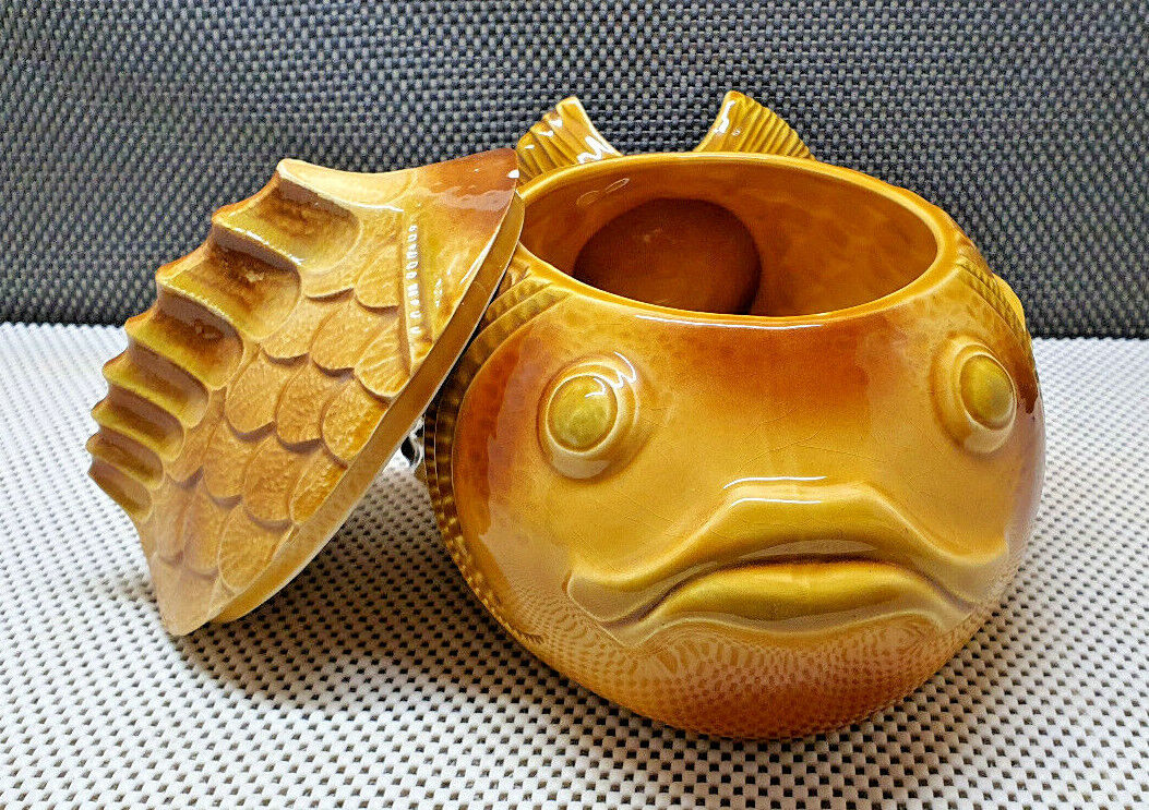 Old tureen yellow fish earthenware Sarreguemines France Slip