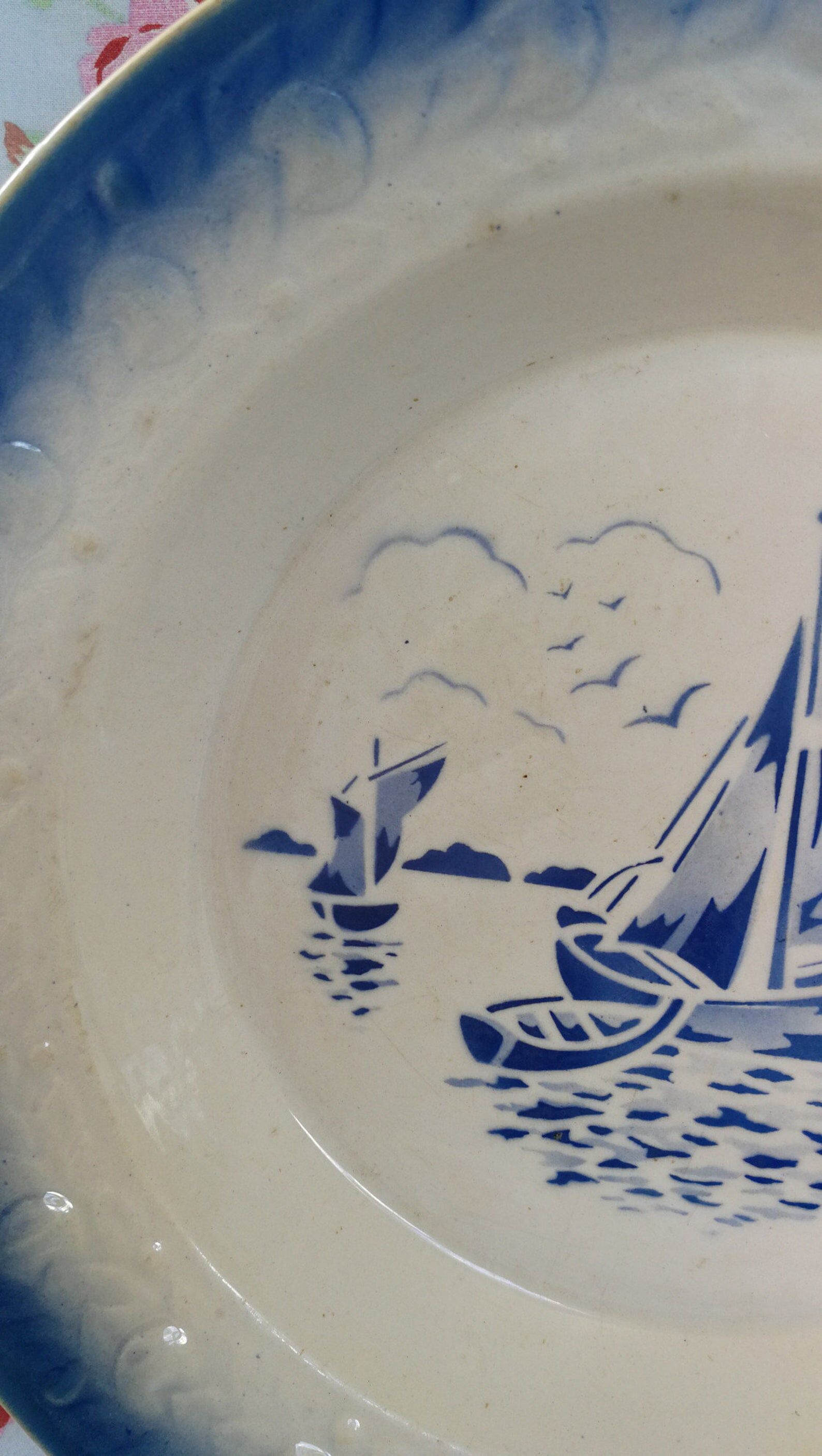 Grand Plat Creux Bleu Former Moulin des Loups St Amand - Marine boat decoration - stencil painted