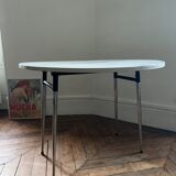 Vintage round Formica table