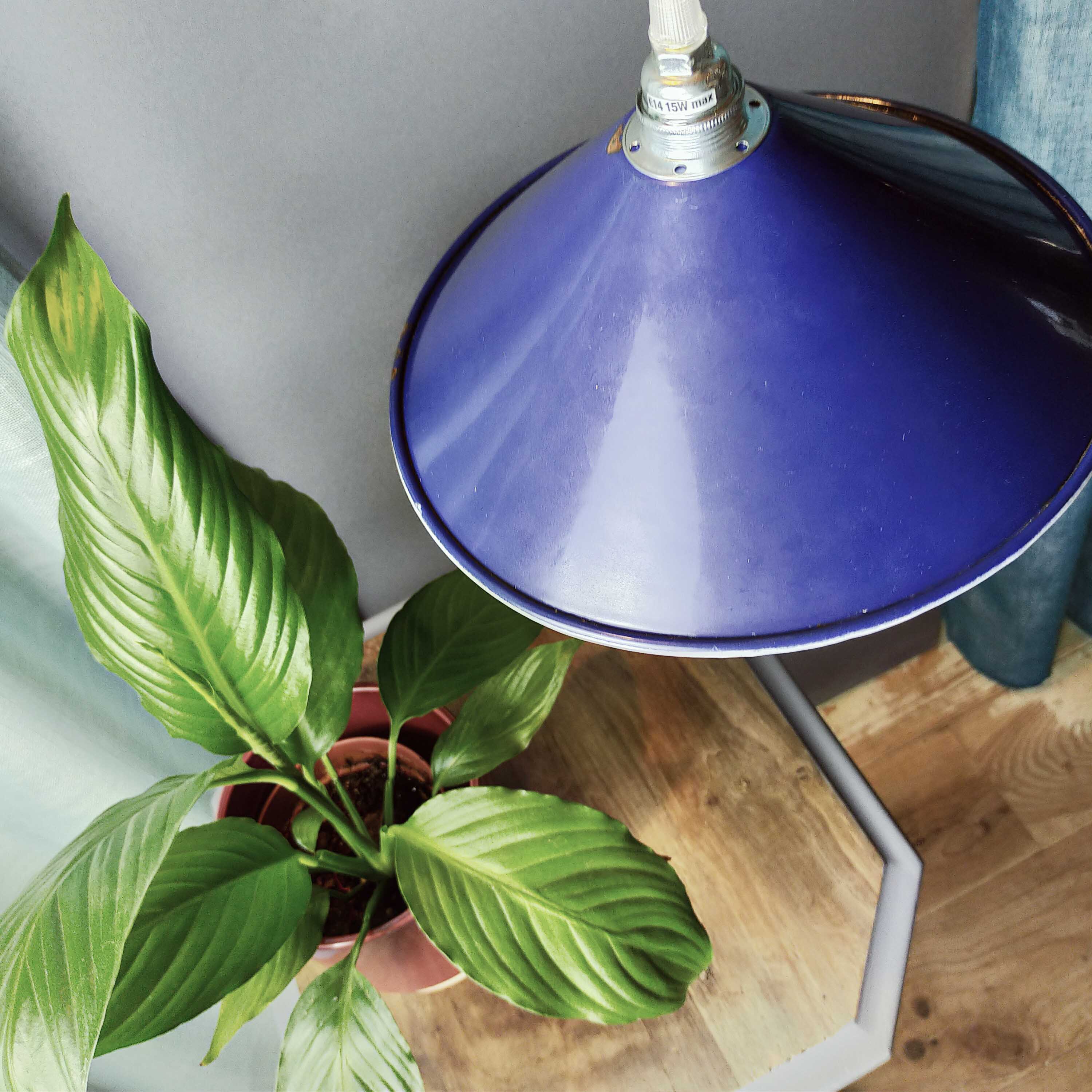 Vintage blue enamelled sheet metal suspension