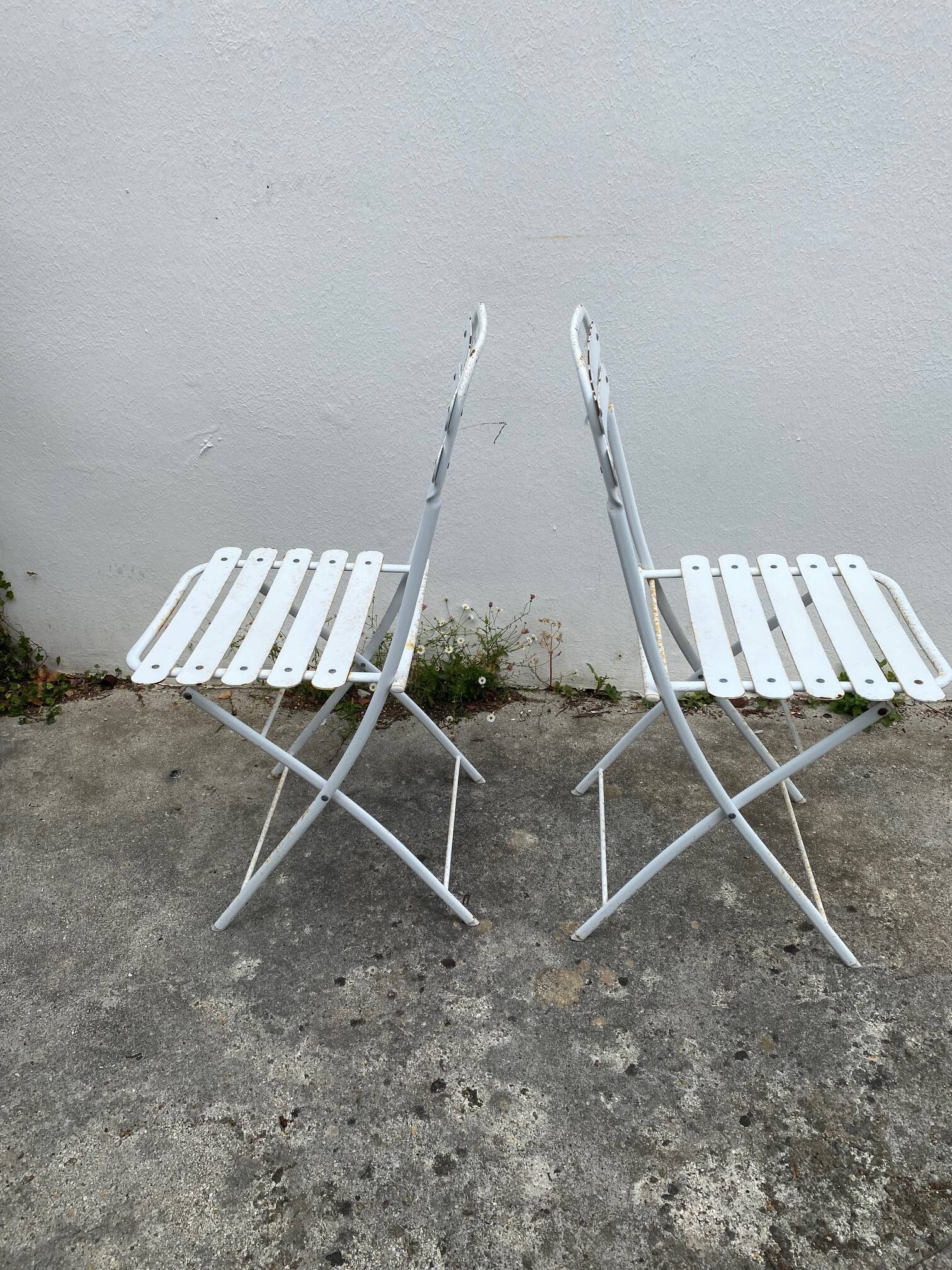 Pair of 80s folding garden chairs in white metal