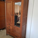 Armoire parisienne avec miroir