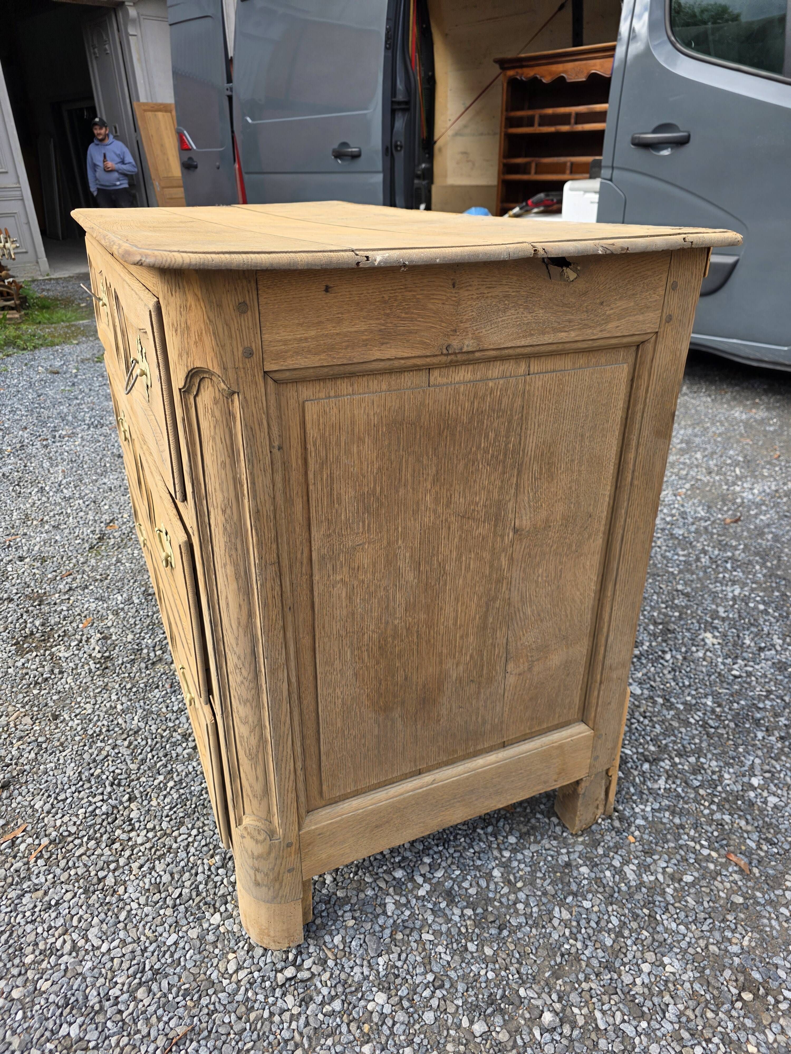 18th-century Louis XV oak commode