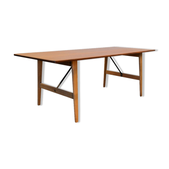 Danish table model 281 by Børge Mogensen for Fredericia
