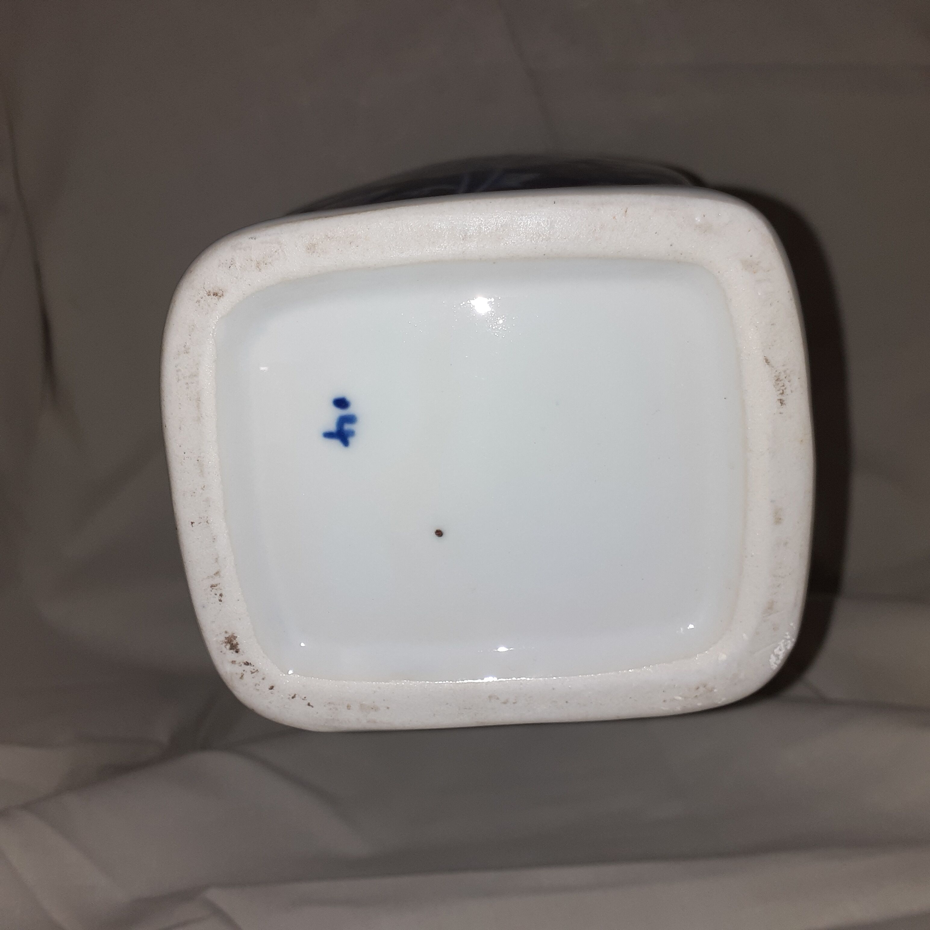 Floral blue decor Asian vase