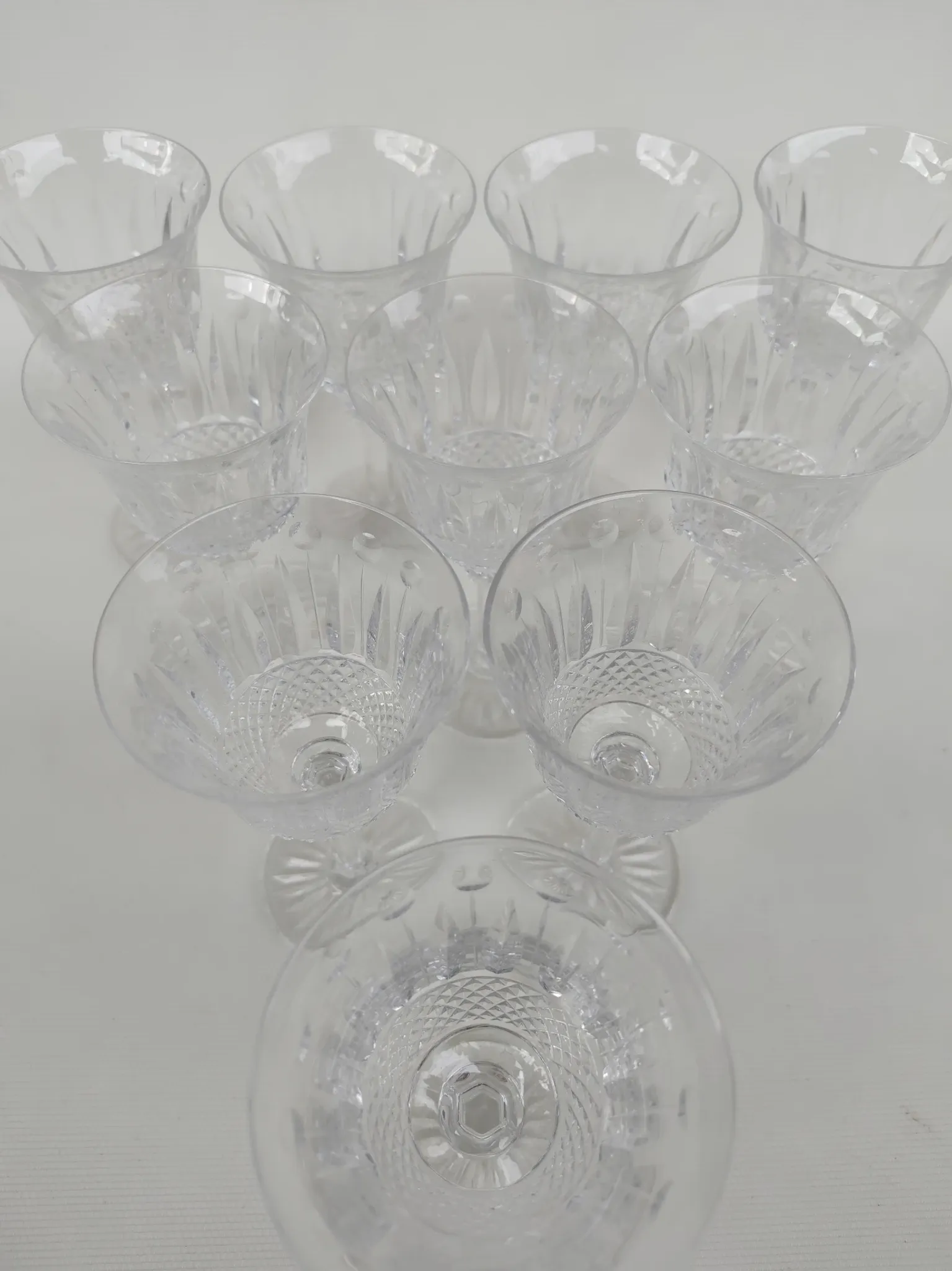 10 verres en cristal de Saint Louis, modèle tommy.15 cm.