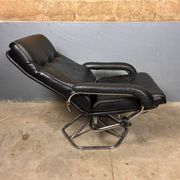 Chrome leather footrest in Danish design by Unico
