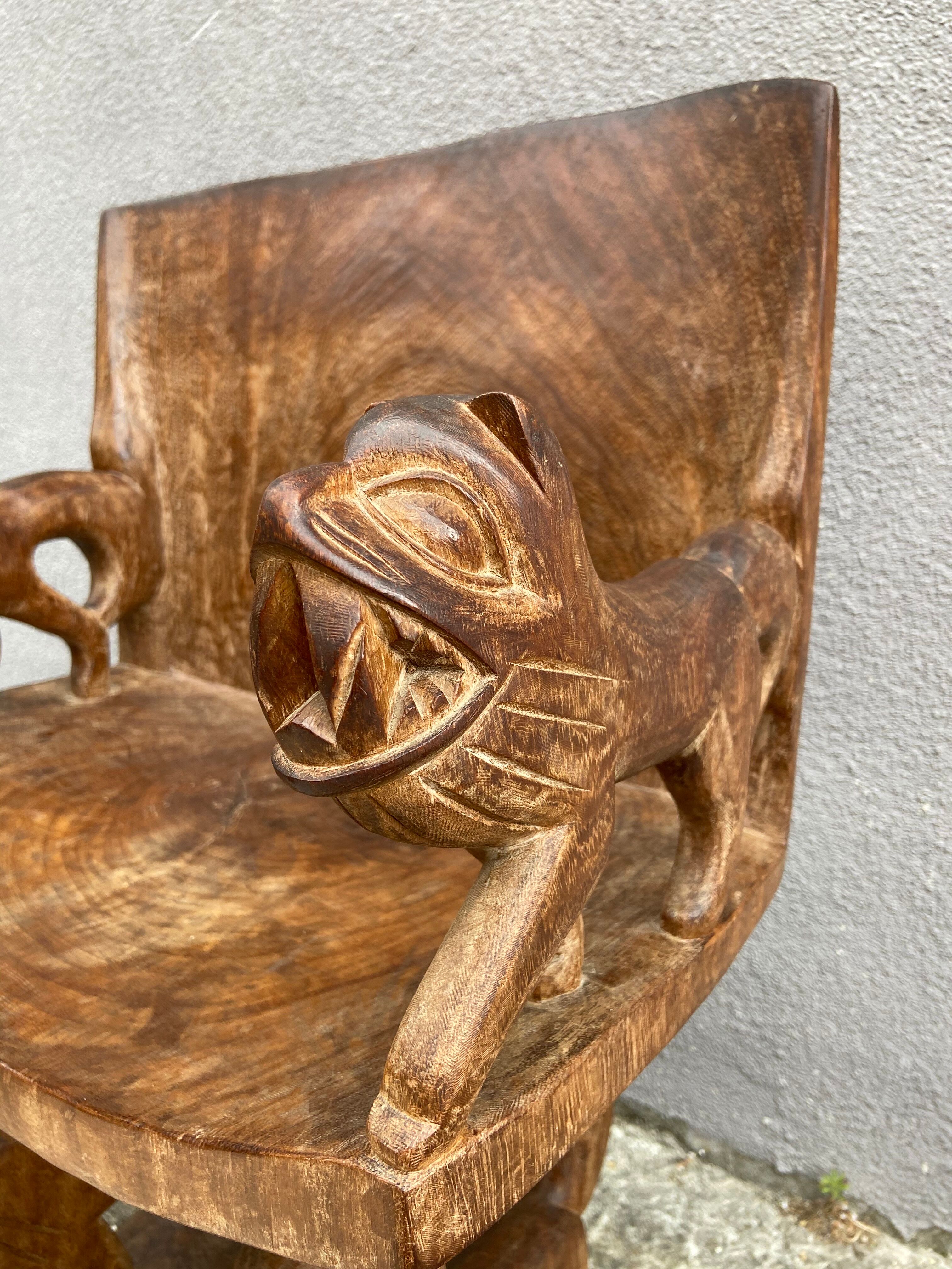 Wooden African lounge