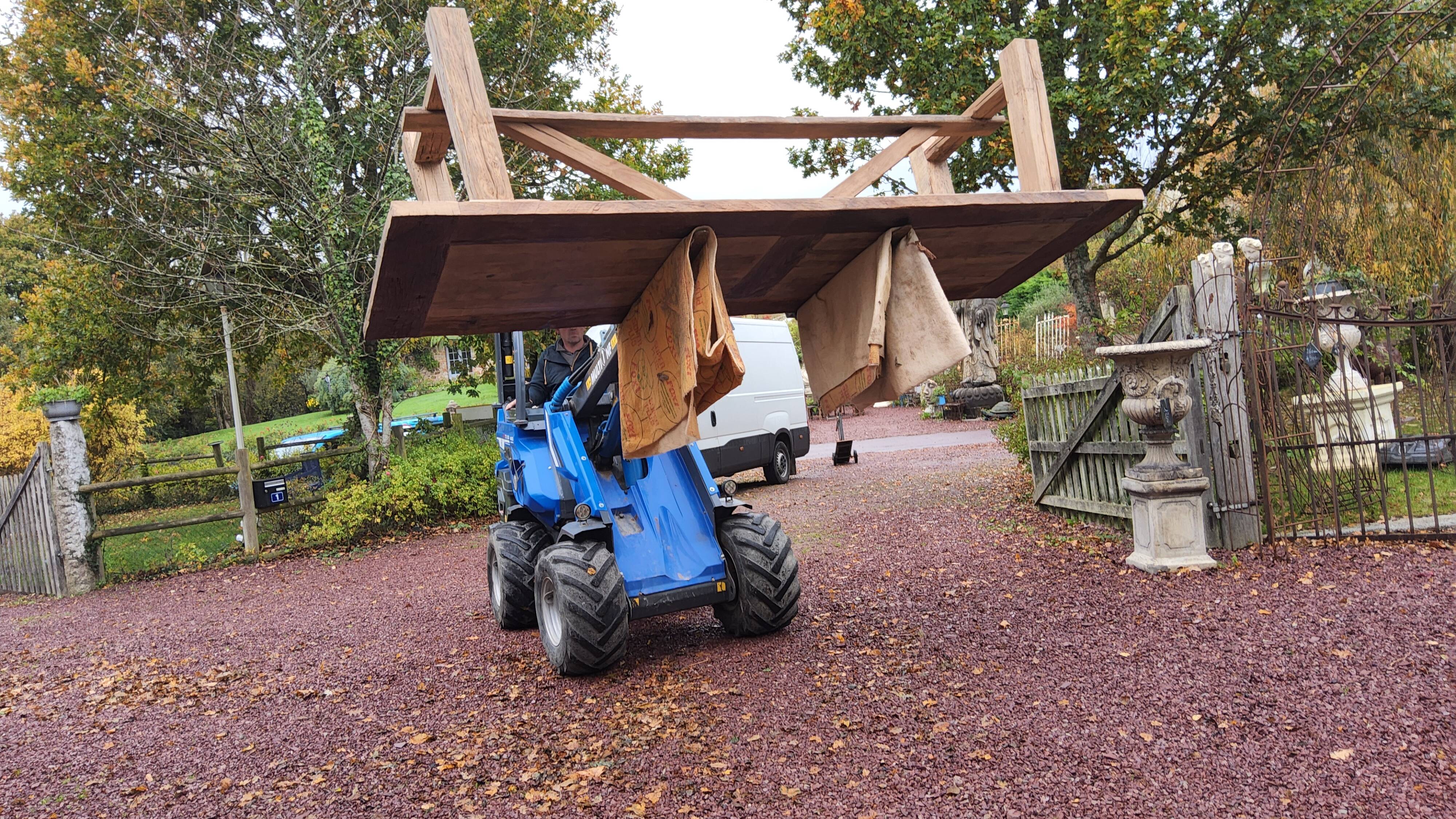 Farm table