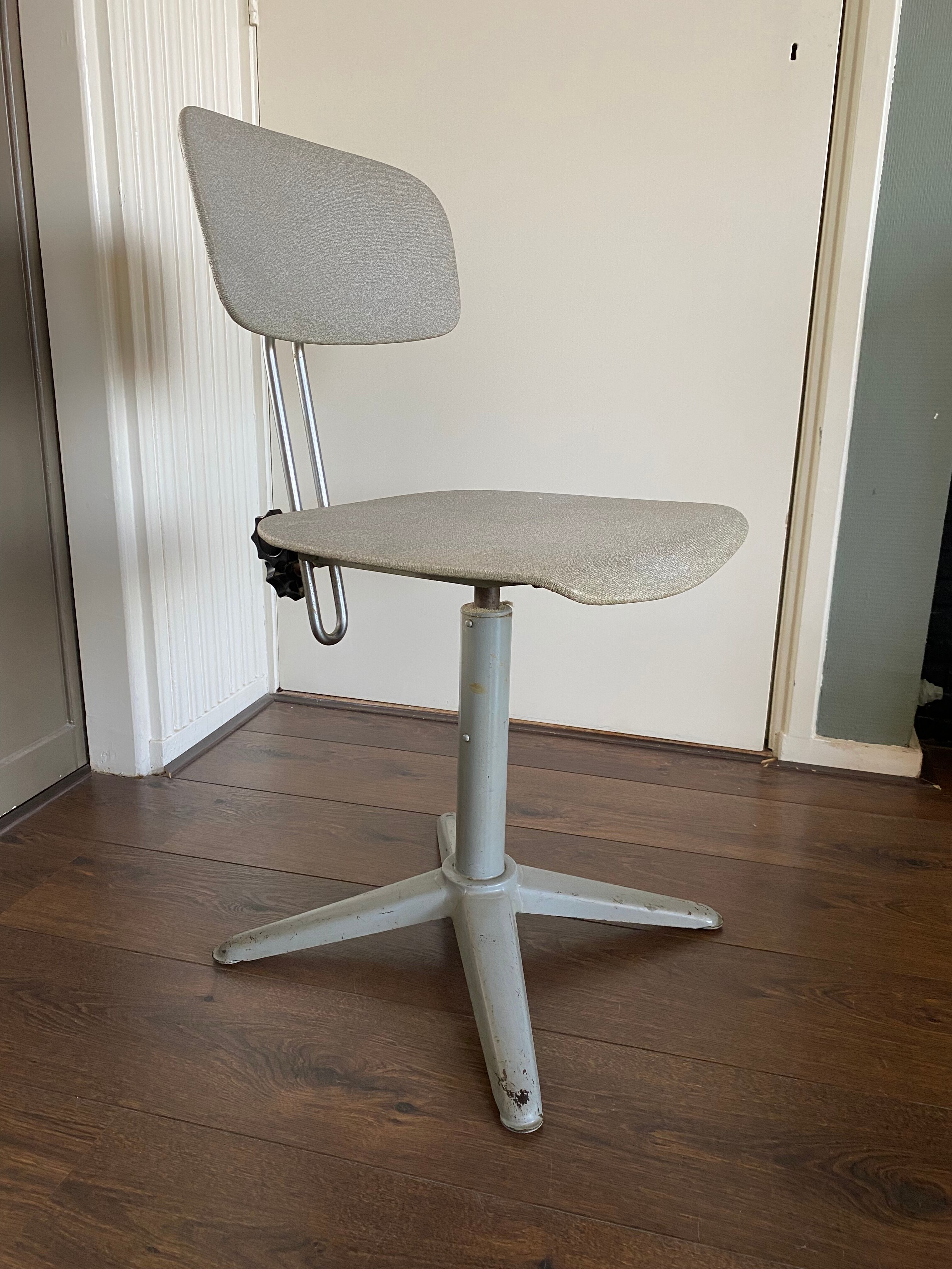 Chaise de bureau industrielle vintage, années 1950