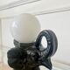 Lampe en forme d’éléphant et globe en opaline, 60-70