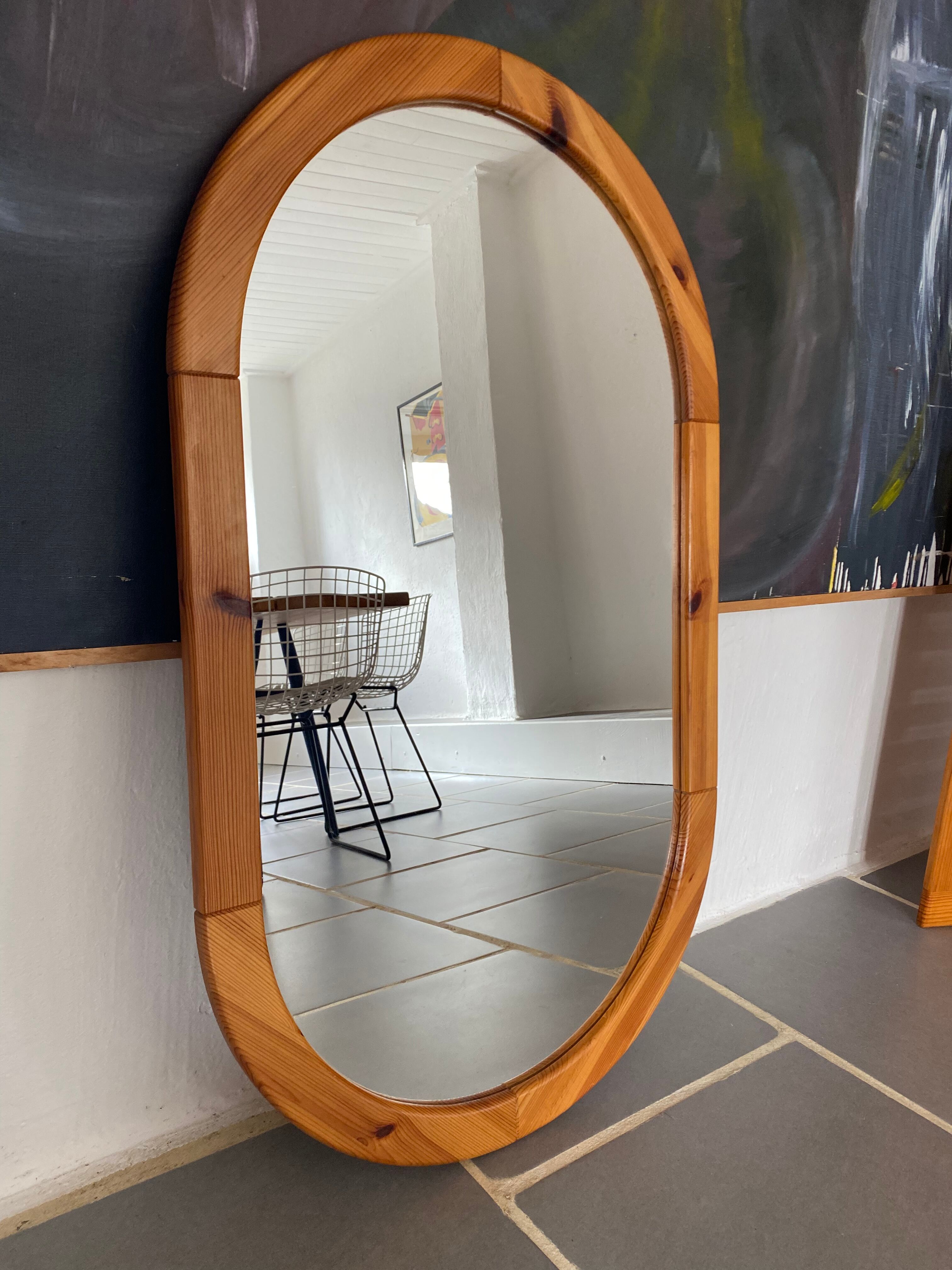 Oval mirror in vintage pine, 100x60 cm