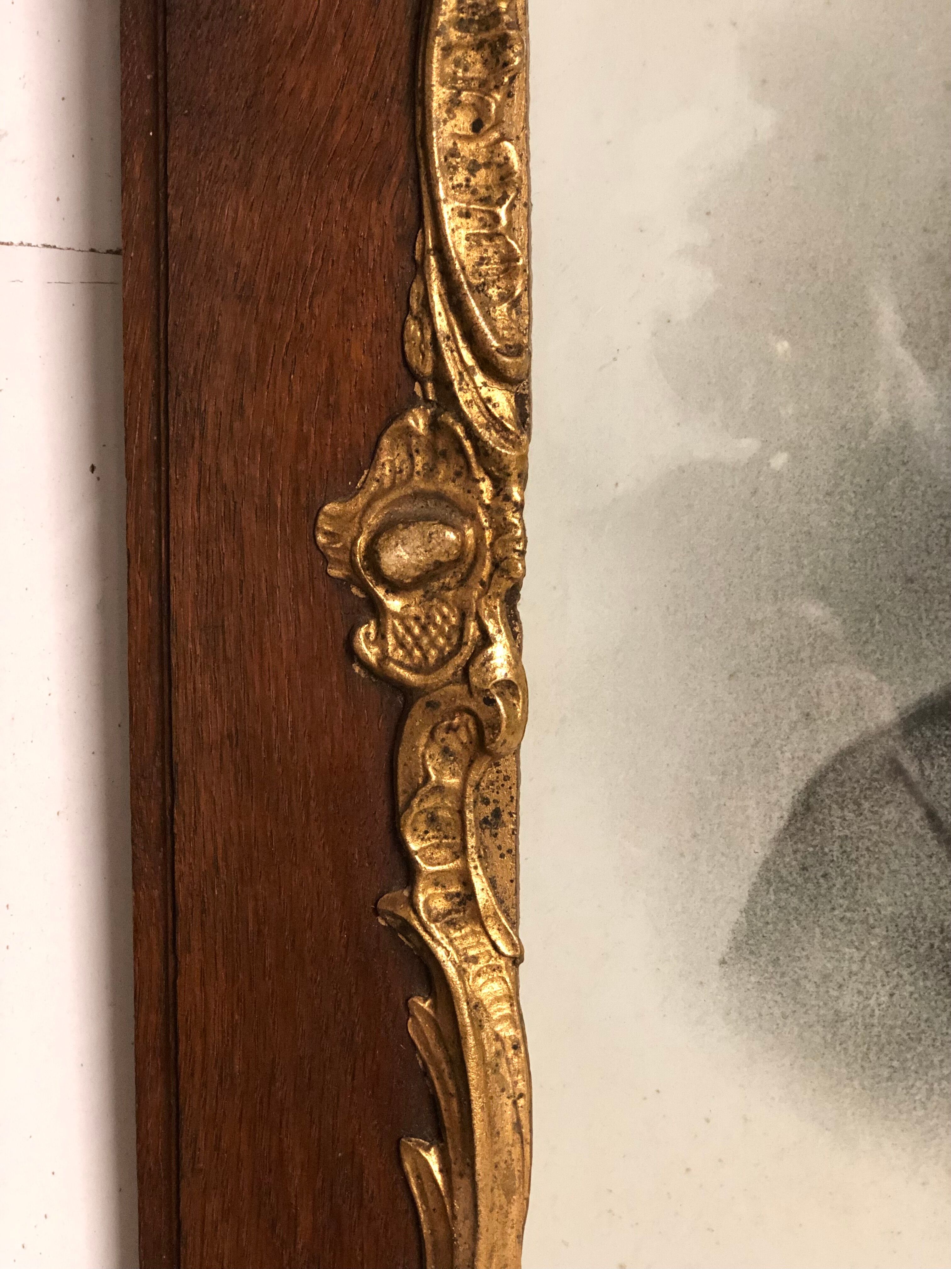 Old frame wood and gold